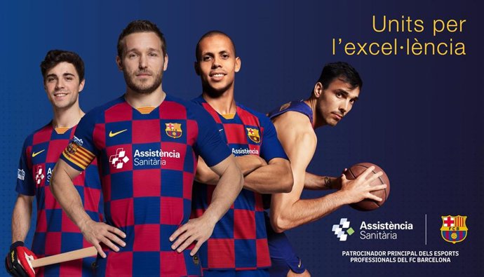 Jugadores de las secciones del Bara --Alabart, Toms, Ferrao y Oriola-- con la camiseta del patrocinador Assistncia Sanitria