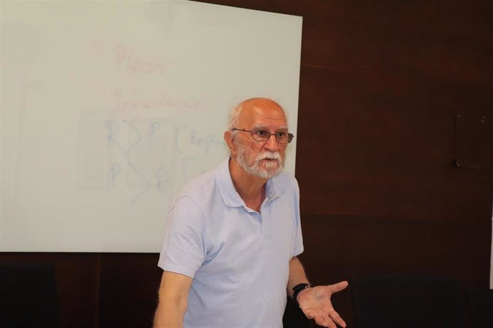 El profesor de Sociología de la Sexualidad Marcos Sanz en los cursos de verano de la UPO en Carmona