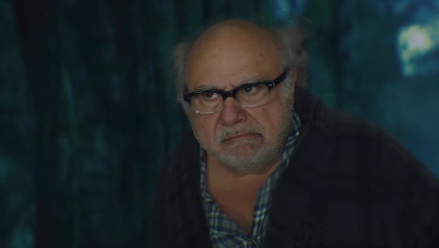 Danny DeVito se transforma en Dwayne Johnson en el tráiler de Jumanji ...