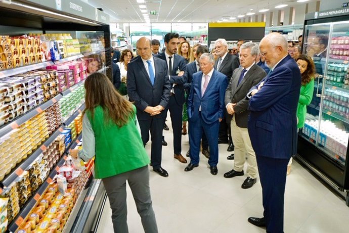 Mercadona procederá mañana a la apertura de su primera tienda en Portugal