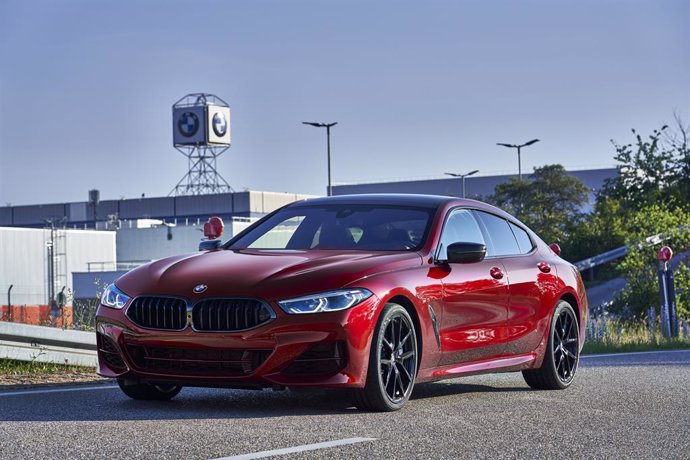 El nuevo BMW Serie 8 Gran Coupé en los exteriores de la planta alemana de Dingolfing (Alemania)
