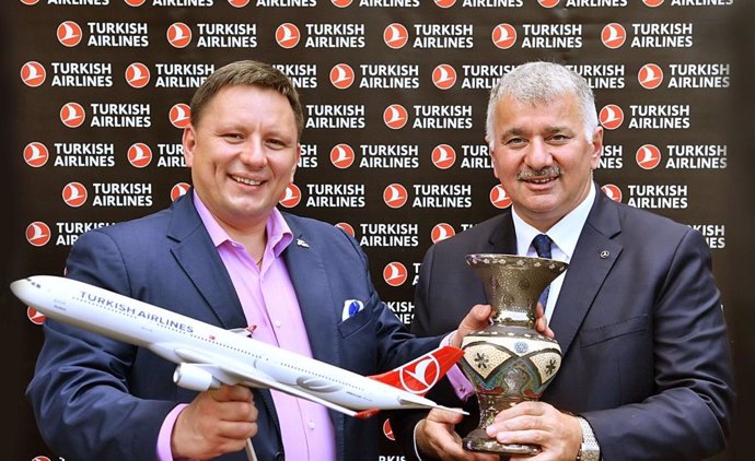 Turkish Airlines y LOT amplían su red de código compartido