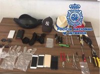 Tres detenidos de un grupo criminal al que se atribuyen al menos seis robos con violencia en viviendas de Málaga