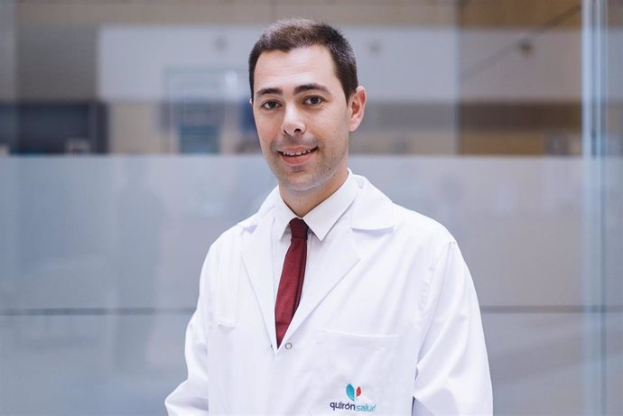 El doctor Bernardo Herrera Imbroda, especialista del servicio de Urología del Hospital Quirónsalud Málaga