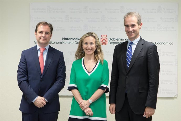 Pablo Cámara, Izaskun Goñi y Zenón Vázquez firman los convios del Gobierno foral con Sonagar y Elkargi