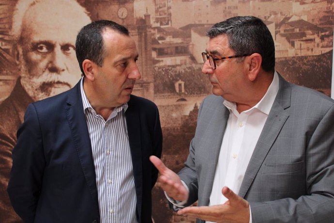 Ruiz Espejo y Moreno Ferrer informan sobre las enmiendas del PSOE al presupuesto andaluz