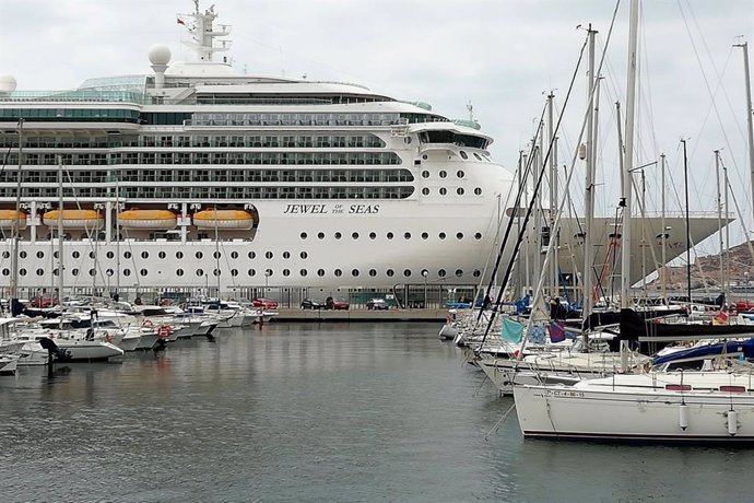 El crucero Jewel of the Seas desembarca en Cartagena