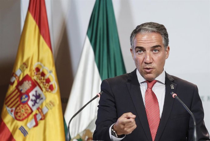 Rueda de prensa posterior a la reunión de Consejo de Gobierno. Intervención del consejero de la Presidencia, Elías Bendodo. Palacio de San Telmo.