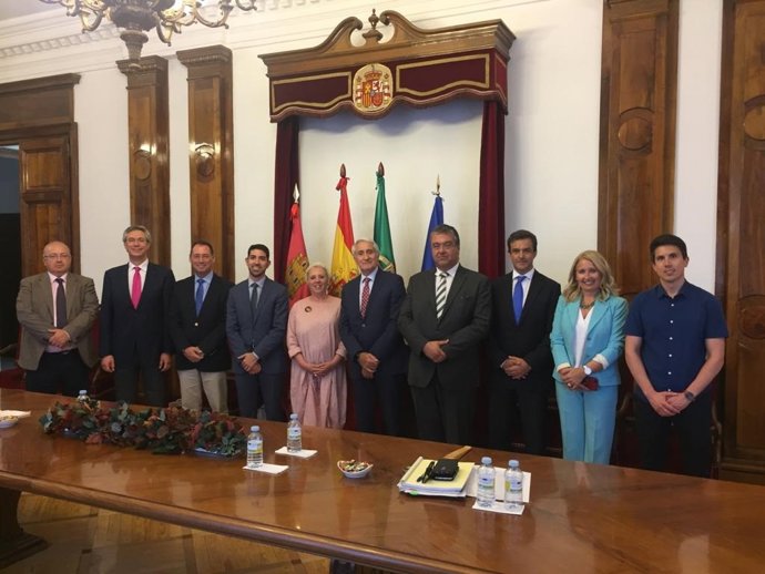 La Comisión Hispano-lusa de Protección Civil analiza la cooperación bilateral ante intendios y otras catástrofes transfronterizas.