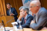 Feijóo señala a la Justicia como la "transferencia más compleja" sobre la que "convendría pararse a reflexionar"