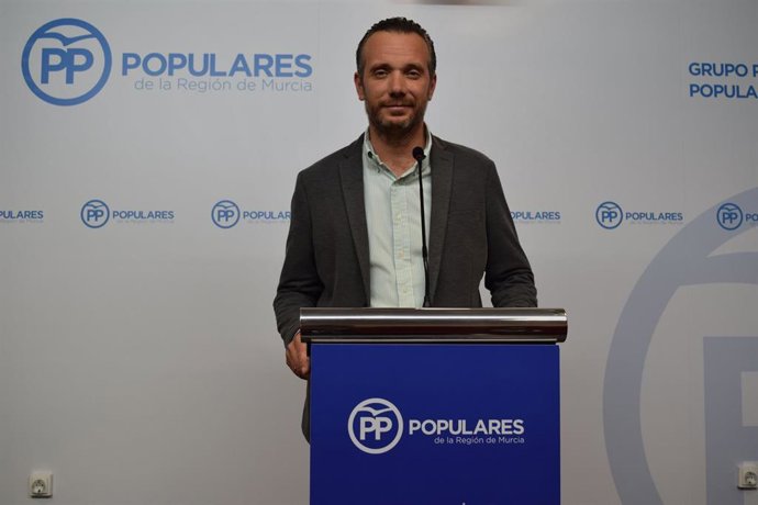 El portavoz del grupo parlamentario Popular, Joaquín Segado
