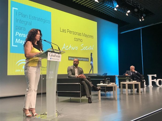 Ruiz destaca que el I Plan Estratégico para Personas Mayores abordará el reto del envejecimiento de manera integral