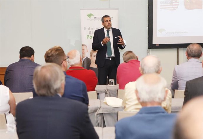 El Director de Inversiones de Unicorp Patrimonio durante su conferencia