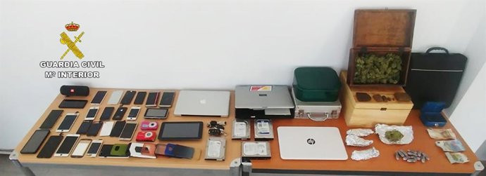 Material incautat al domicili de Calvi