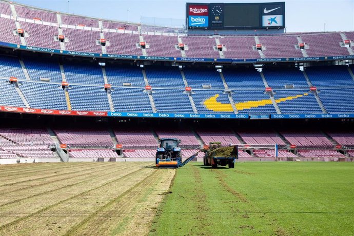 Inicio del cambio de césped en el Camp Nou de cara a la temporada 2019/20