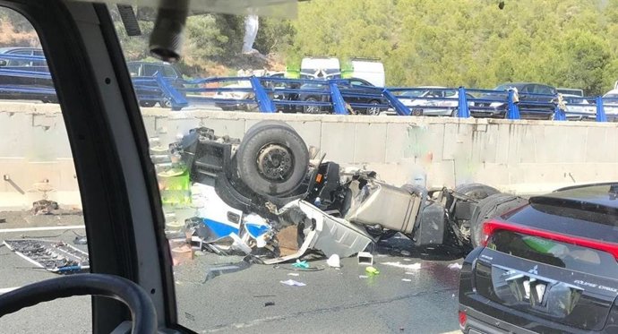 Imagen del vehículo siniestrado en el Puerto de la Cadena