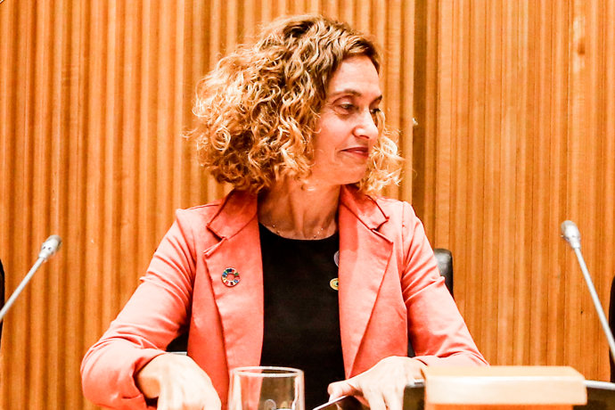 Meritxell Batet presenta la mesa redonda 'El nuevo ciclo político es femenino' en el Congreso