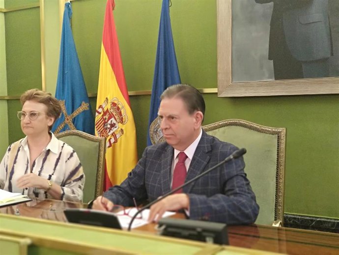 El alcalde de Oviedo, Alfredo Canteli, durante el pleno municipal.