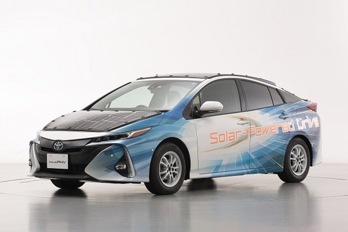 Prius PHV con paneles solares