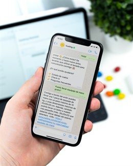 Vueling lanza un asistente virtual por WhatsApp para sus clientes