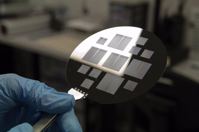 Microchips fabricados en la UPC