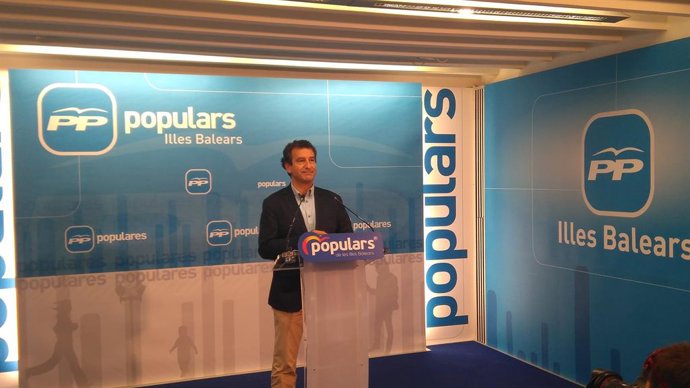 El líder del PP en Baleares, Biel Company, en rueda de prensa.