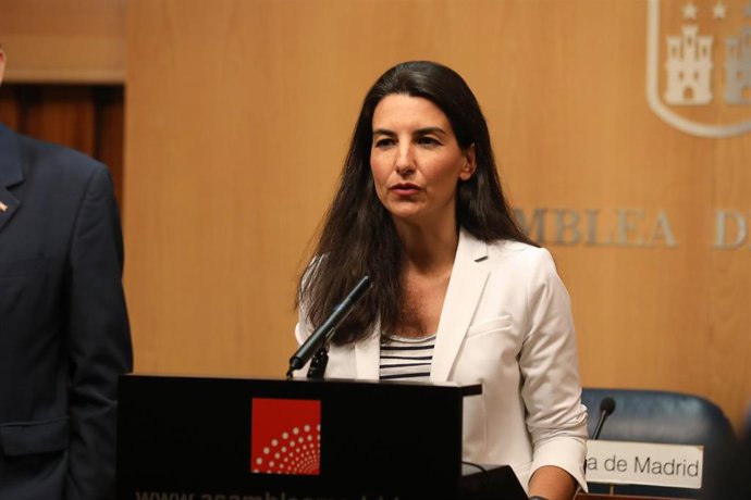 La portavoz de Vox en la Asamblea de Madrid, Rocío Monasterio, ofrece declaraciones a los medios de comunicación tras la reunión de la Junta de Portavoces de los Grupos Parlamentarios en la Asamblea de Madrid.