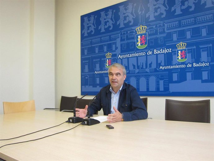 Francisco Javier Fragoso en rueda de prensa