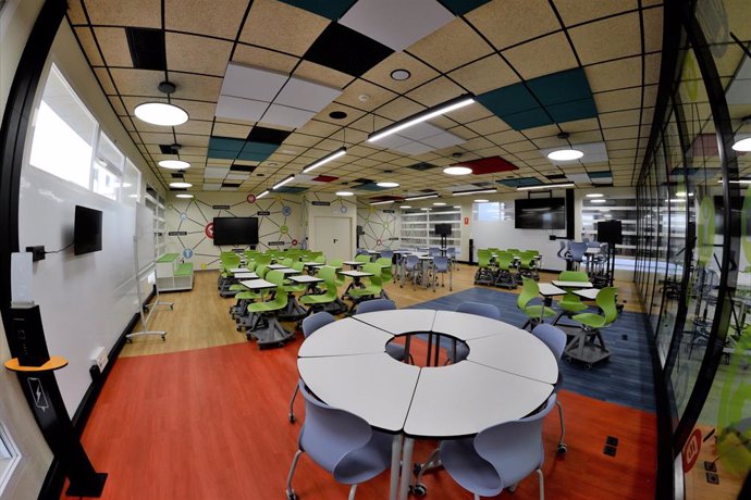 La Universidad Complutense presenta su primera aula tecnológica para la formació