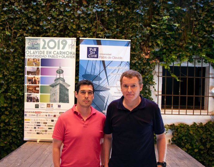 Los expertos en formación física y deporte Pablo Camacho y Andrés Robles en los cursos de verano de la UPO