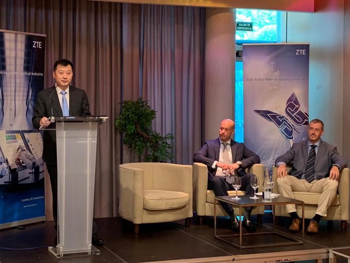 Presentación de la apertura en Gijón de un centro de la multinacional ZTE