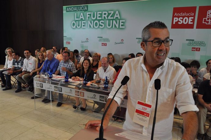 El senador y secretario de Organización del PSOE de Sevilla, José Muñoz, en una imagen de archivo
