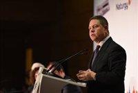 Page valora el "esfuerzo de Sánchez" por formar Gobierno y admite que si llega a acuerdos es porque "lo necesita"