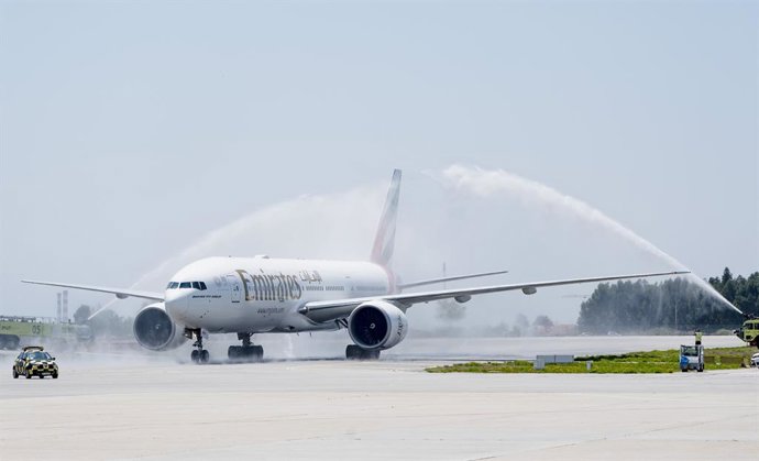 Emirates llega a Oporto