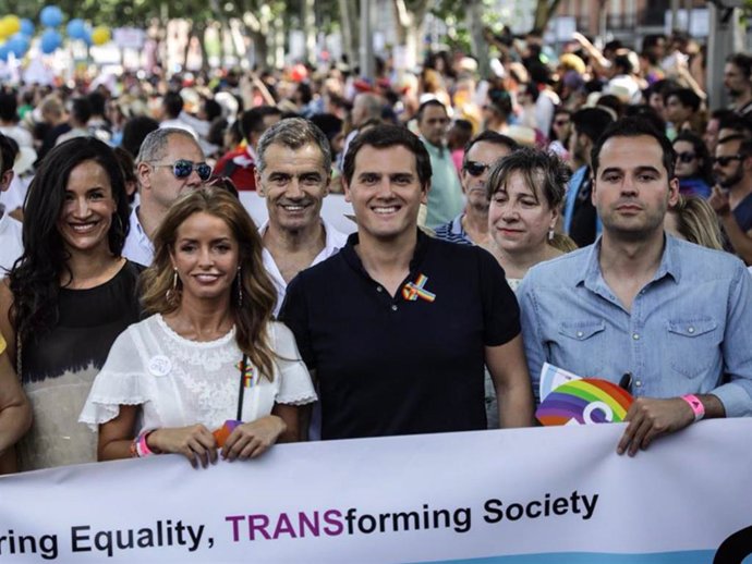 Albert Rivera en la manifestación del Orgullo Gay en Madrid