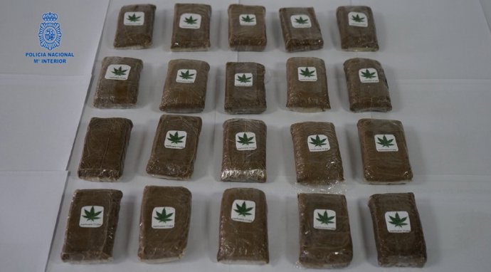 Bolsas de marihuana intervenidas en el operativo policial