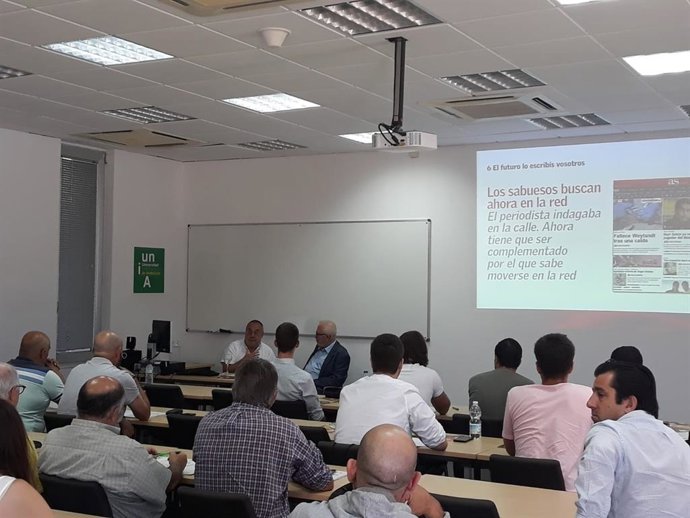 Sesión inugural del primer curso de verano de la UNIA