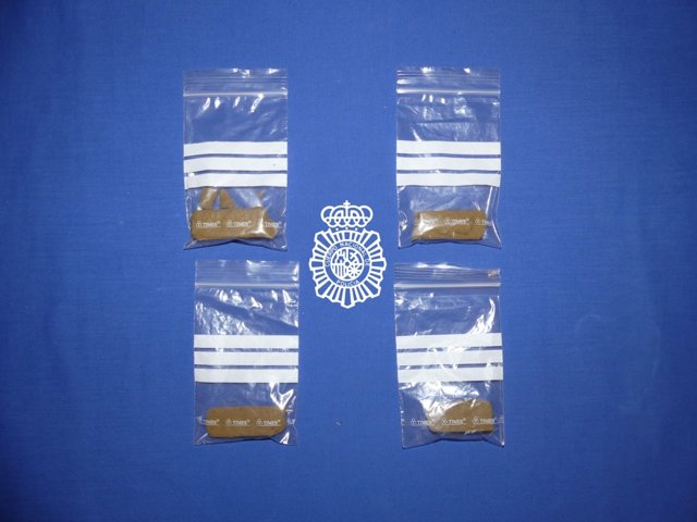 Droga incautada en la intervención policial.