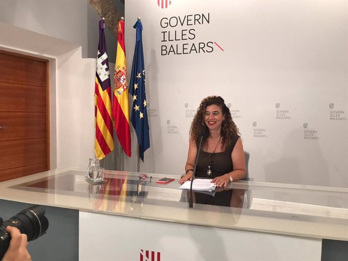 La portaveu del Govern, Pilar Costa, en roda de premsa tars el primer Consell de Govern