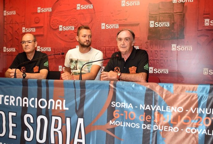 El director técnico Mario Vidal, el concejal Manuel Salvador y el coordinador Jesús de Miguel.