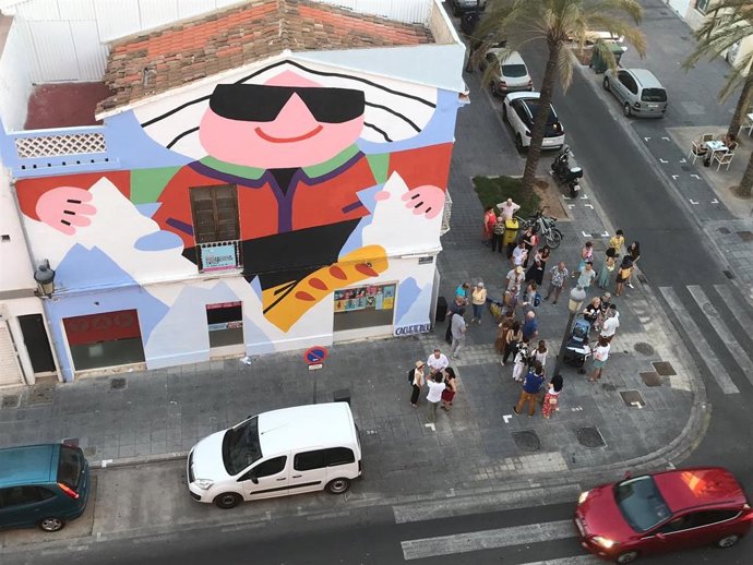 Mural dedicado a Josefina Castellví en el Cabanyal