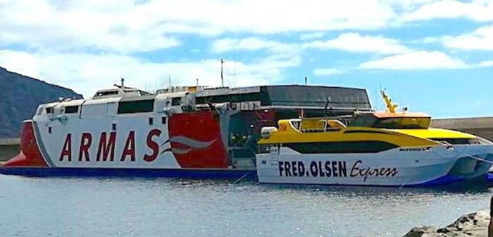 Buques en el puerto de Vueltas