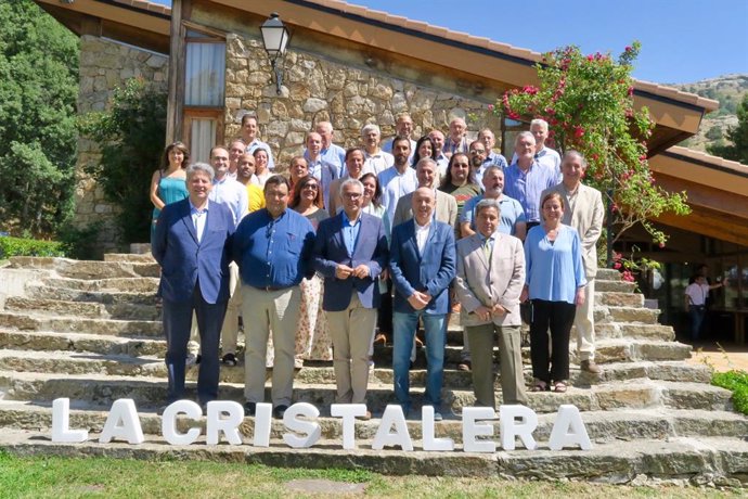 Reunión en la Reserva de la Biosfera de las Cuencas Altas del Manzanares, Lozoya y Guadarrama  en la que ha participado el consejero de Medio Ambiente en funciones de la Comunidad de Madrid, Carlos Izquierdo.