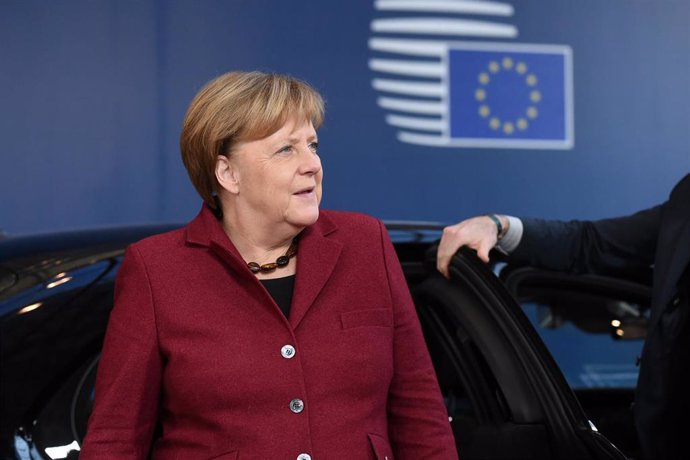 UE.- Merkel afirma que quiere conseguir la mejor mayoría posible para Von der Le