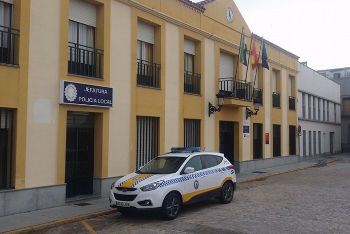 Vehículo de la policía local de Talavera la Real