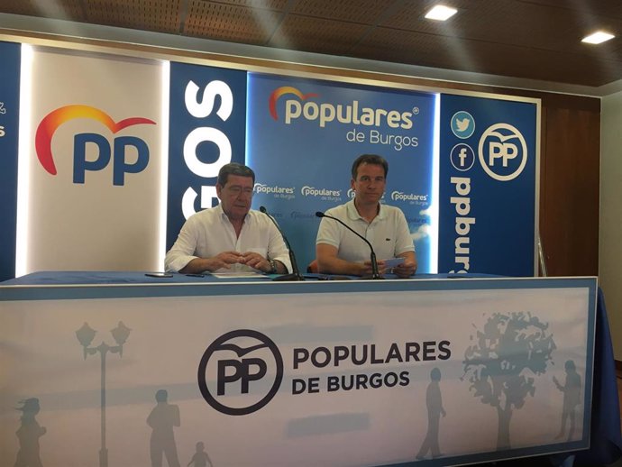 César Rico, presidente del PP de Burgos, y Borja Suárez, secretario provincial del partido.