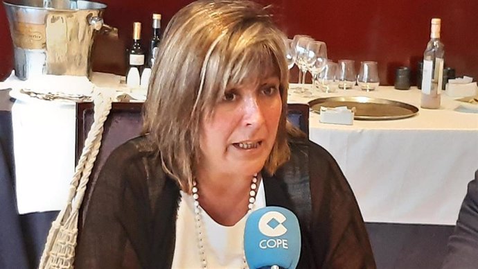 La alcaldesa de L'Hospitalet de Llobregat, Núria Marín (PSC), en el programa Converses de la COPE.