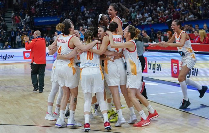 El seleccionador de baloncesto femenino español, Lucas Mondelo
