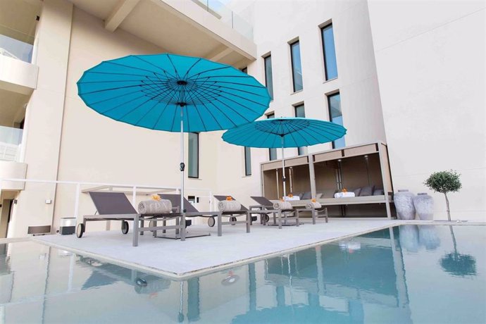 Hotel don carlos resort málaga marbella turismo lujo piscina