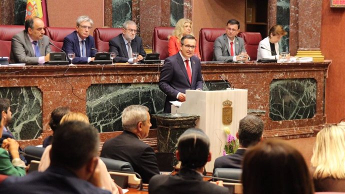 El portavoz del Grupo Parlamentario Socialista, Diego Conesa, en su discurso en la segunda sesión Debate Investidura
